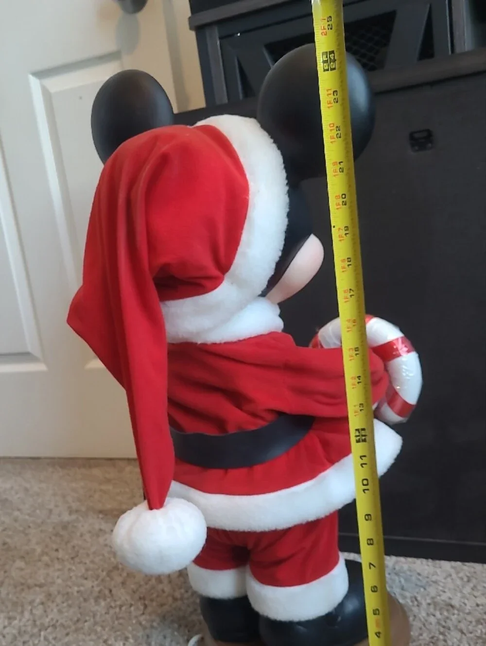 Working Disney Mickey Mouse Santa Animatronic